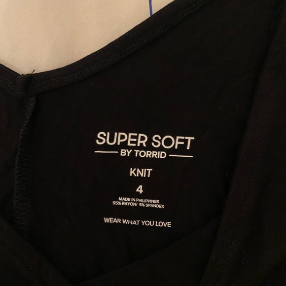 Plus Size 4X Torrid Women's Black Succulent Skull Graphic Tank Top - Picture 2 of 3